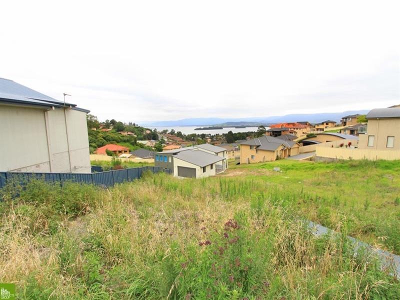 12 Jacana Place, Lake Heights NSW 2502