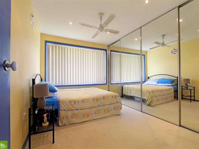 1 Sammat Avenue, Barrack Heights NSW 2528