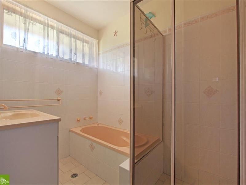 1 Sammat Avenue, Barrack Heights NSW 2528