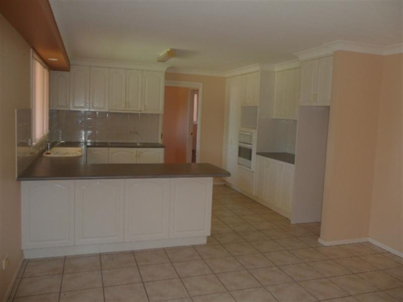 9 Merimbula Close, Flinders NSW 2529