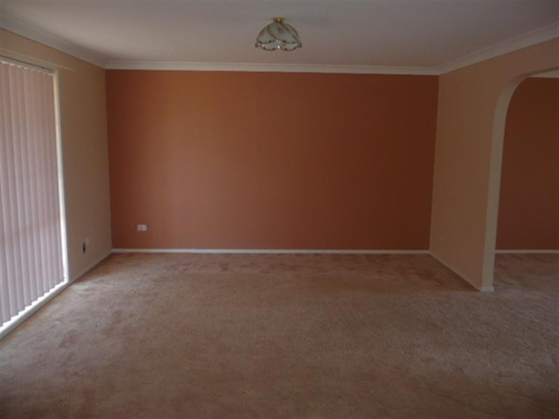 9 Merimbula Close, Flinders NSW 2529