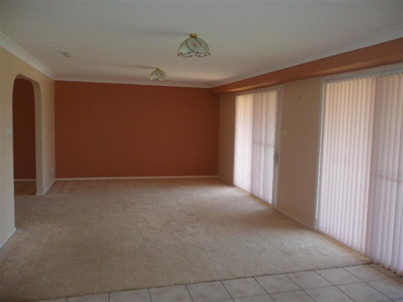 9 Merimbula Close, Flinders NSW 2529