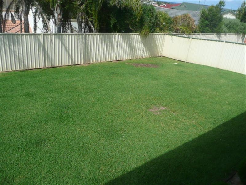 9 Merimbula Close, Flinders NSW 2529