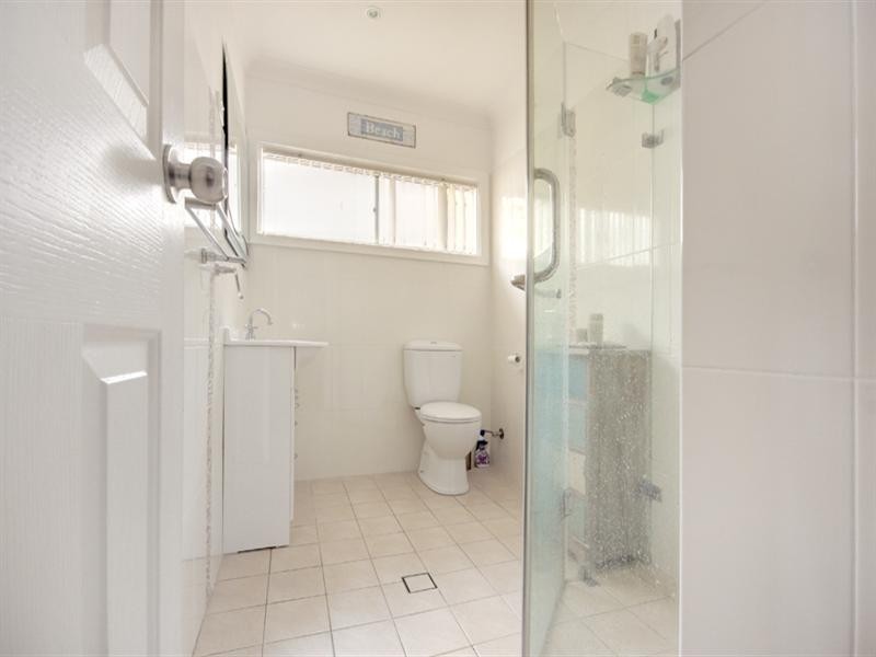 4 Carabeen Street, Barrack Heights NSW 2528