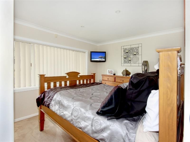 4 Carabeen Street, Barrack Heights NSW 2528