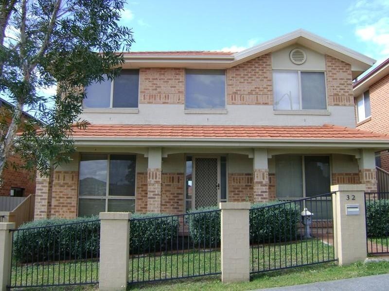 32 Lakewood Boulevard, Flinders NSW 2529