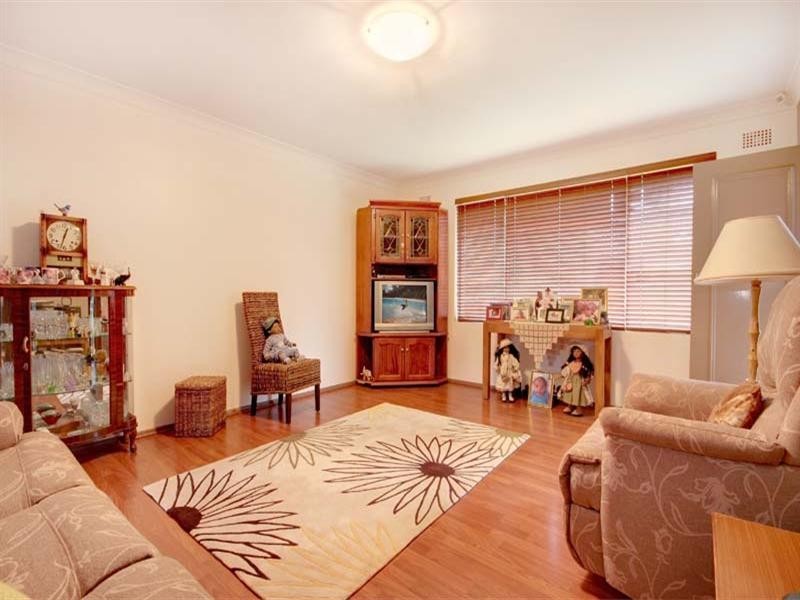 4/8 Peterborough Avenue, Lake Illawarra NSW 2528