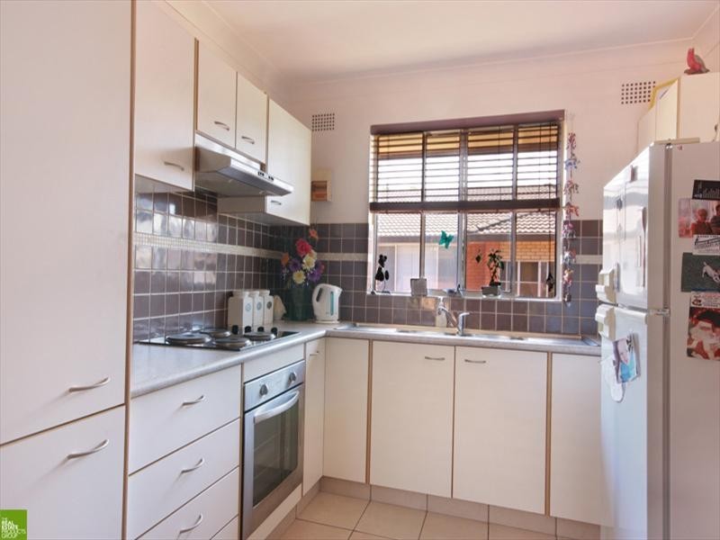 4/8 Peterborough Avenue, Lake Illawarra NSW 2528