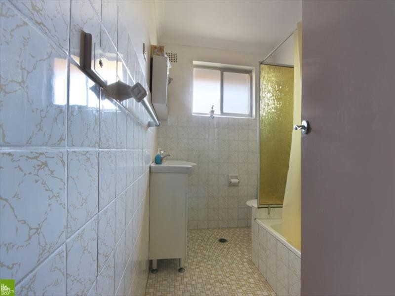 4/8 Peterborough Avenue, Lake Illawarra NSW 2528