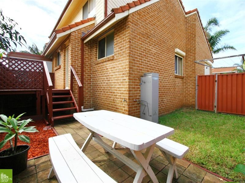 1/37 Reddall Parade, Lake Illawarra NSW 2528