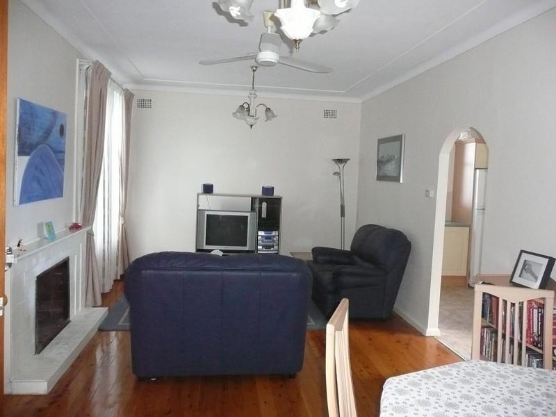 110 Shellharbour Road, Warilla NSW 2528