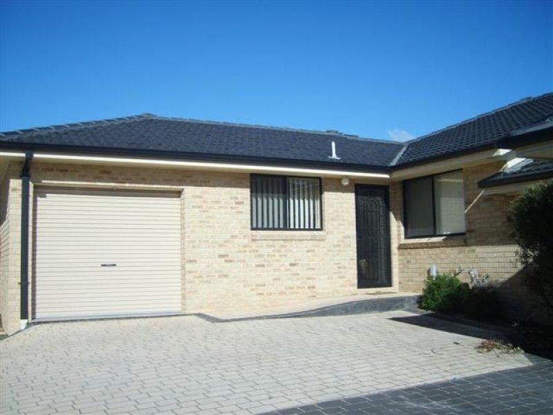 4/3 Mungo Place, Flinders NSW 2529