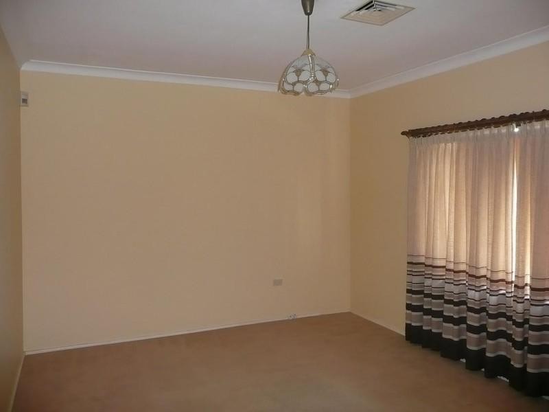 37 Daphne Street, Barrack Heights NSW 2528
