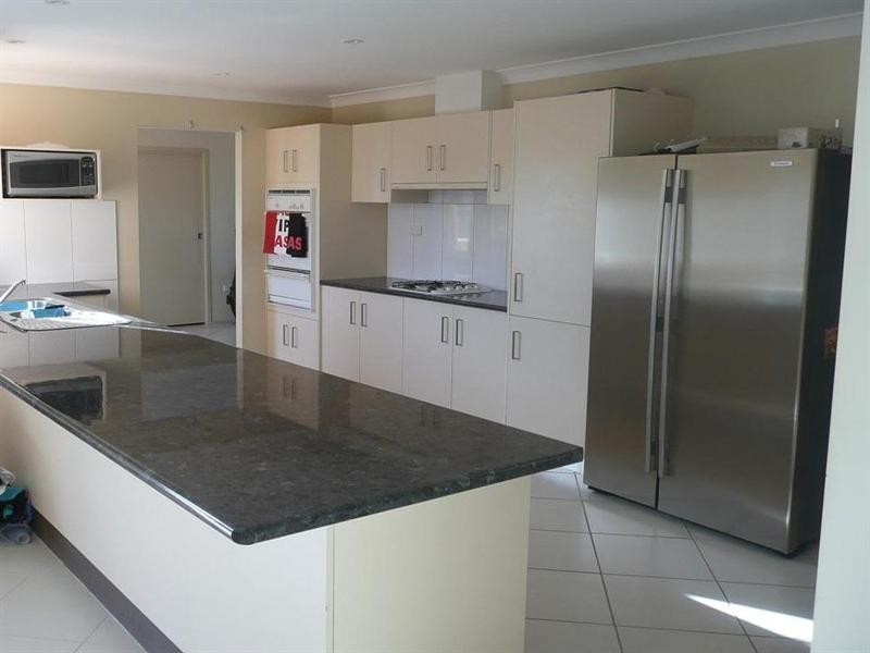30 Barcoo Circuit, Albion Park NSW 2527