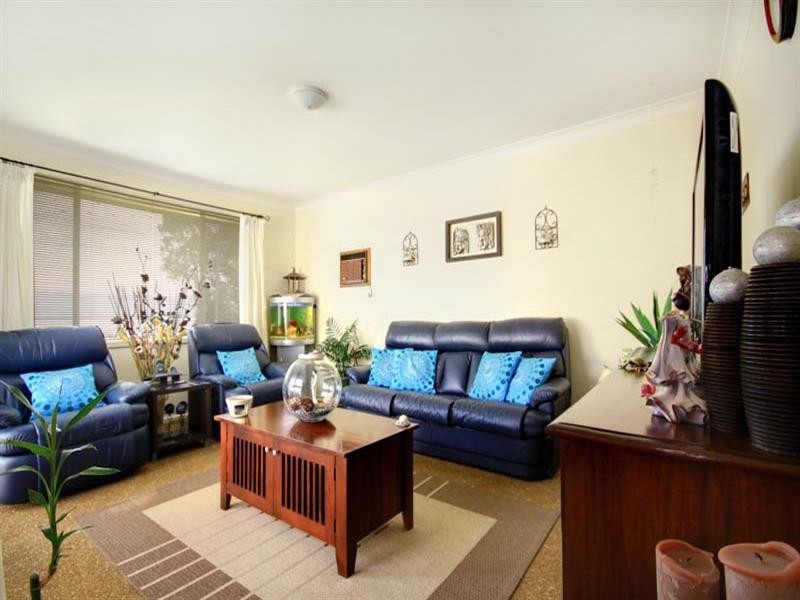 74 The Esplanade, Oak Flats NSW 2529