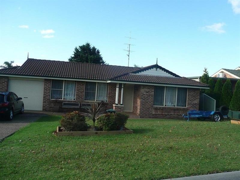 4 Normanby Place, Albion Park NSW 2527