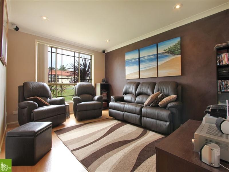 39 Burdekin Drive, Albion Park NSW 2527
