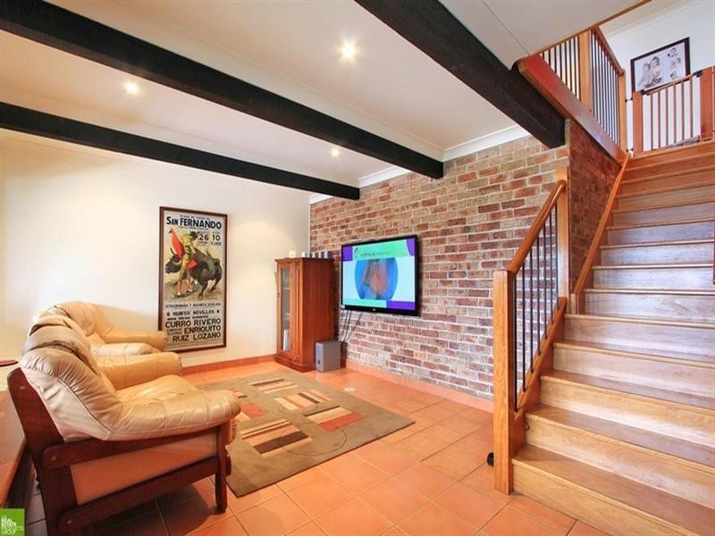 16 Hogan Avenue, Mount Warrigal NSW 2528