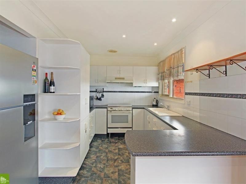 16 Hogan Avenue, Mount Warrigal NSW 2528