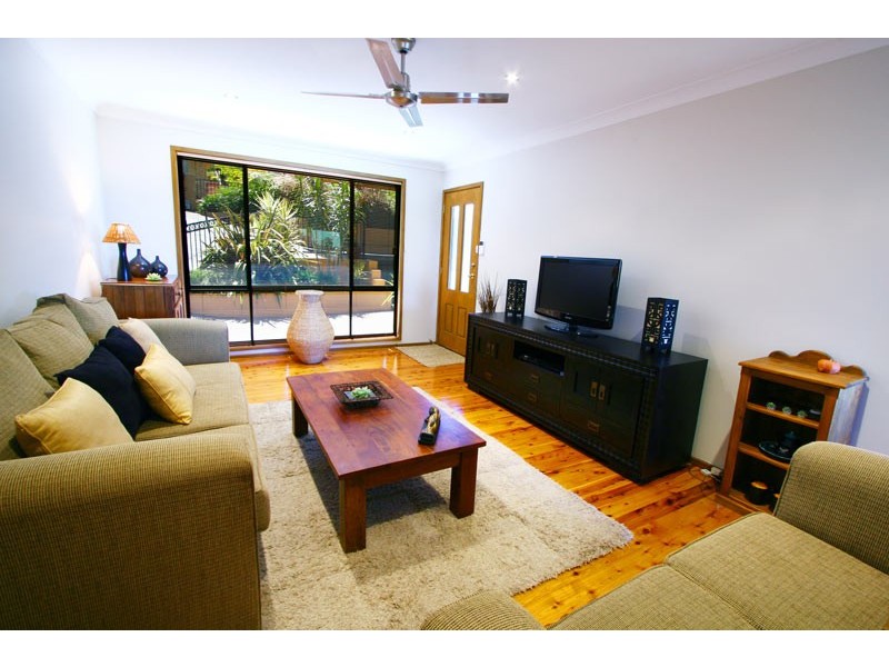 23 Matthews Drive, Mount Warrigal NSW 2528