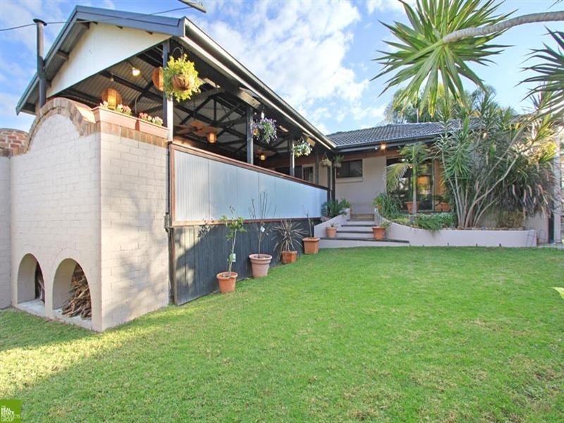 15 Marchant Crescent, Mount Warrigal NSW 2528