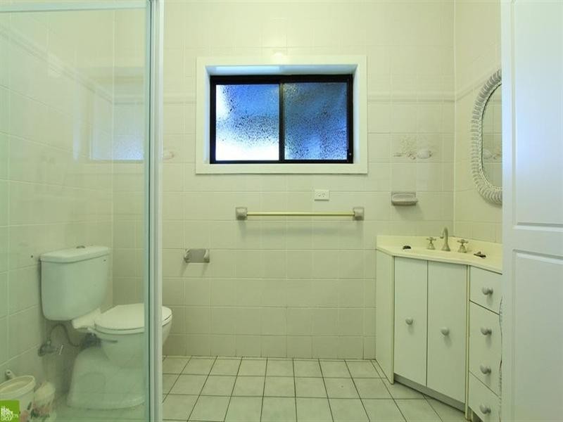 15 Marchant Crescent, Mount Warrigal NSW 2528