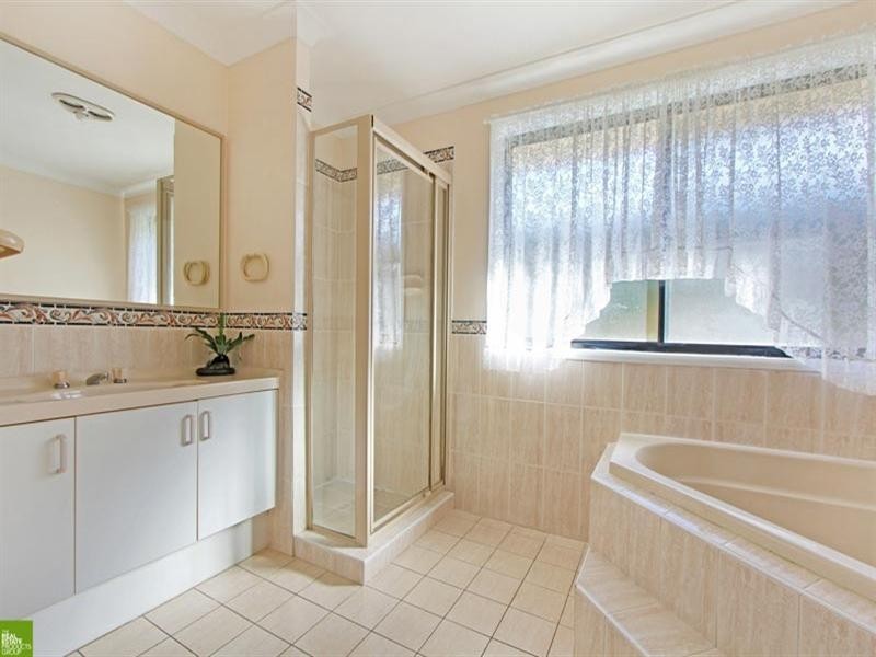 2 Diamantina Circuit, Albion Park NSW 2527