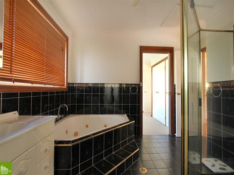 28 Urana Way, Flinders NSW 2529