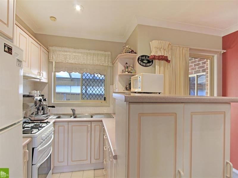 2/30 William Avenue, Warilla NSW 2528