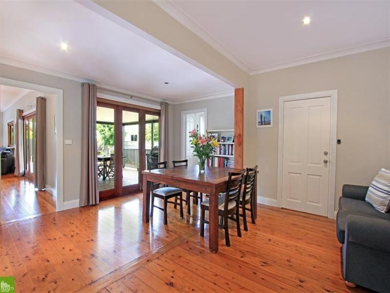 43 Woodford Avenue, Warilla NSW 2528