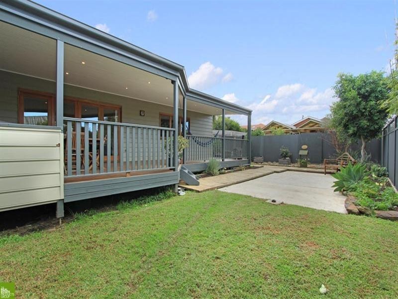 43 Woodford Avenue, Warilla NSW 2528