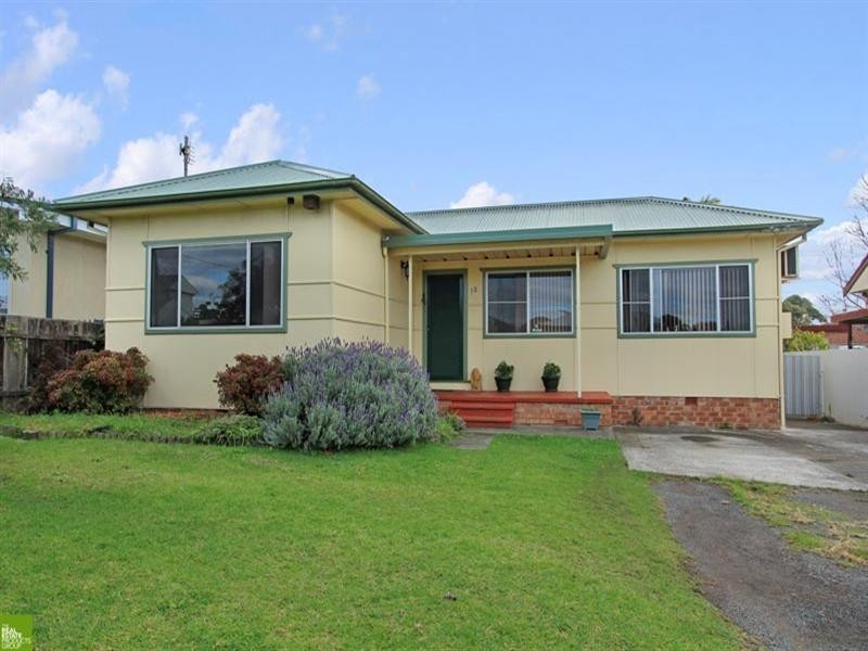 12 Antrim Avenue, Warilla NSW 2528