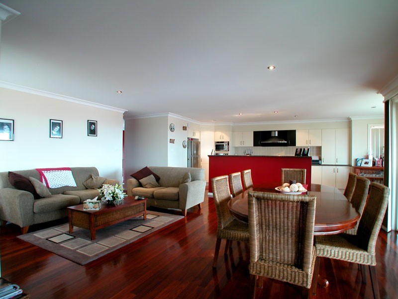 7 Dunk Avenue, Shell Cove NSW 2529