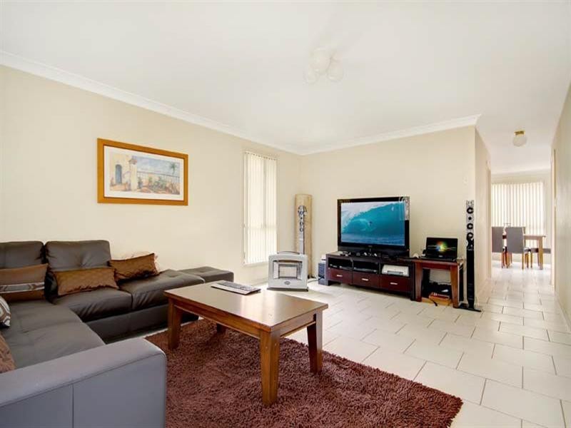 1/8 Wallis Close, Flinders NSW 2529