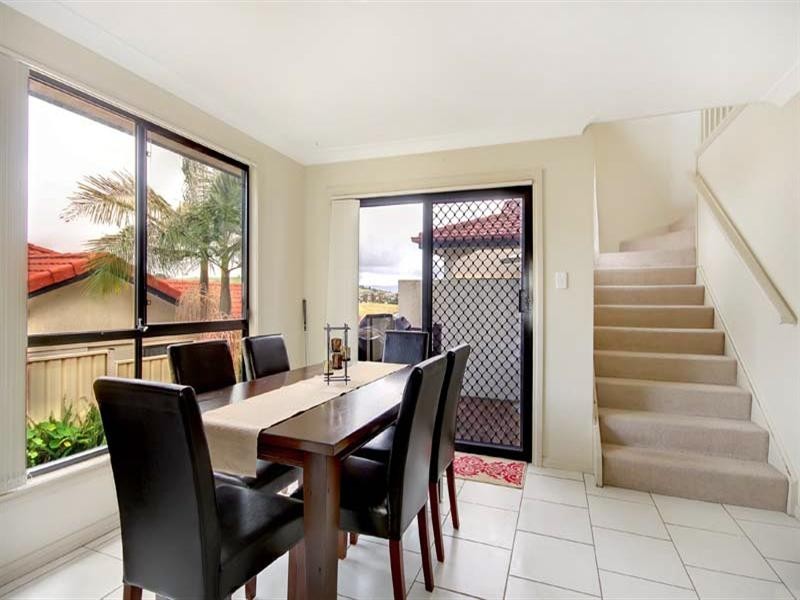 1/8 Wallis Close, Flinders NSW 2529