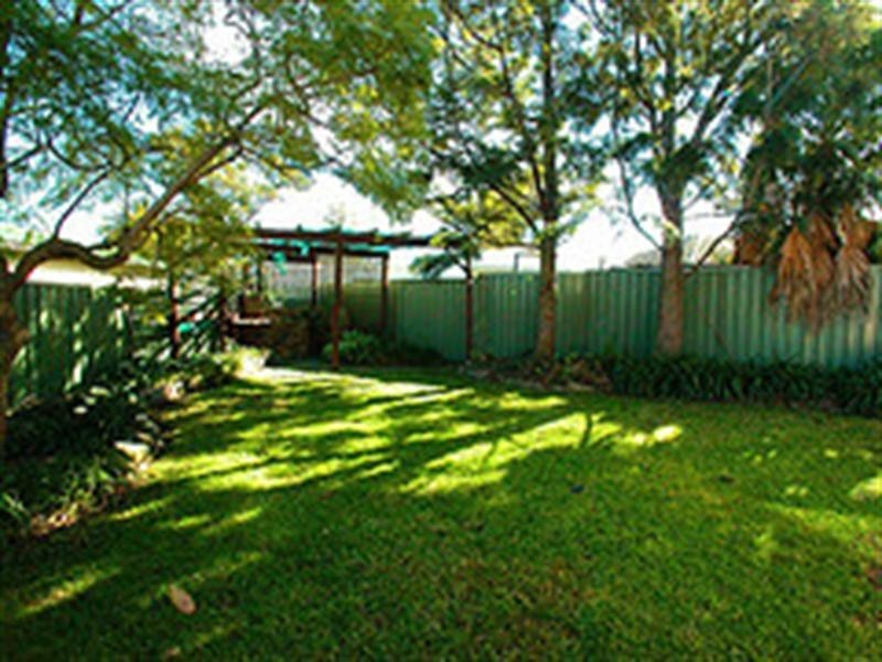 2 Alfred Crescent, Lake Illawarra NSW 2528