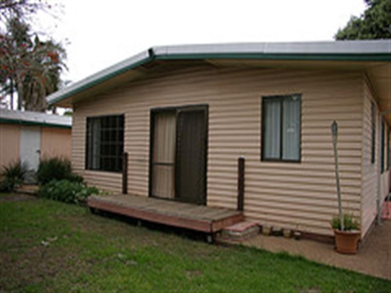2 Alfred Crescent, Lake Illawarra NSW 2528