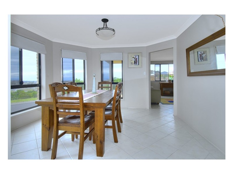 1 Lorikeet Place, Blackbutt NSW 2529