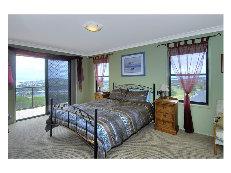 1 Lorikeet Place, Blackbutt NSW 2529