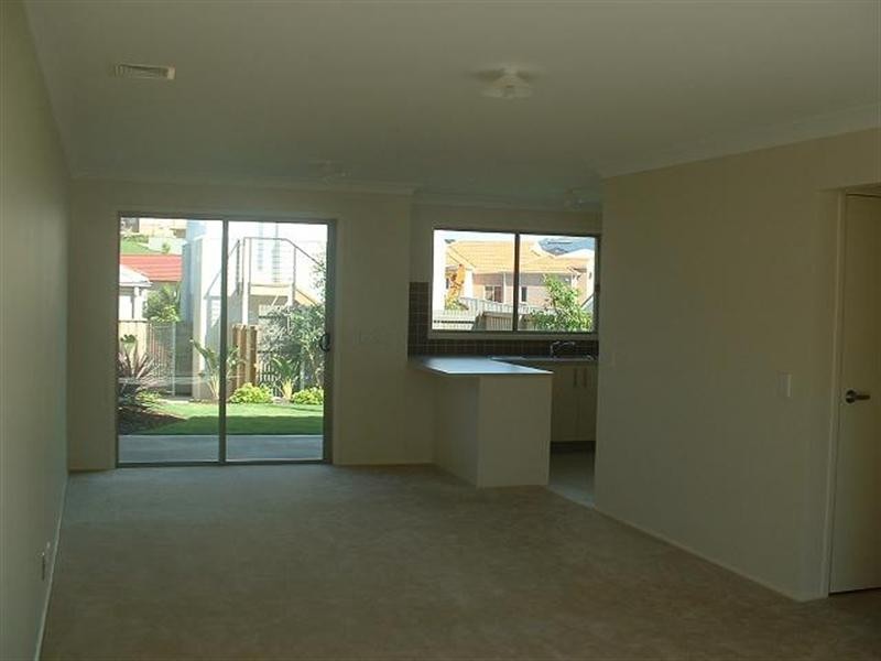 37 Lakewood Boulevard, Flinders NSW 2529