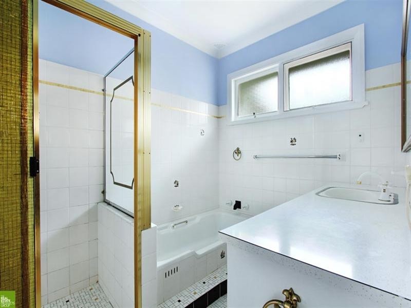 249 Reddall Parade, Mount Warrigal NSW 2528