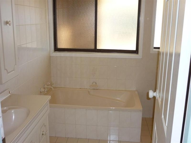 14 Hayes Avenue, Mount Warrigal NSW 2528