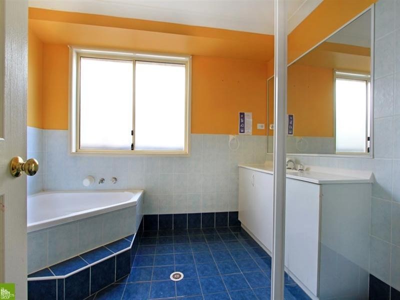 5 Hennesy Street, Flinders NSW 2529