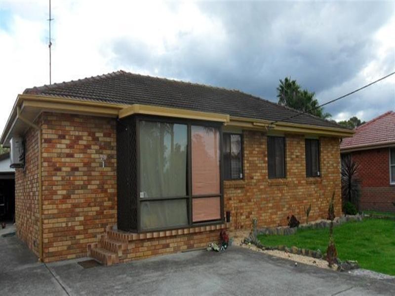 70 Benaud Crescent, Warilla NSW 2528