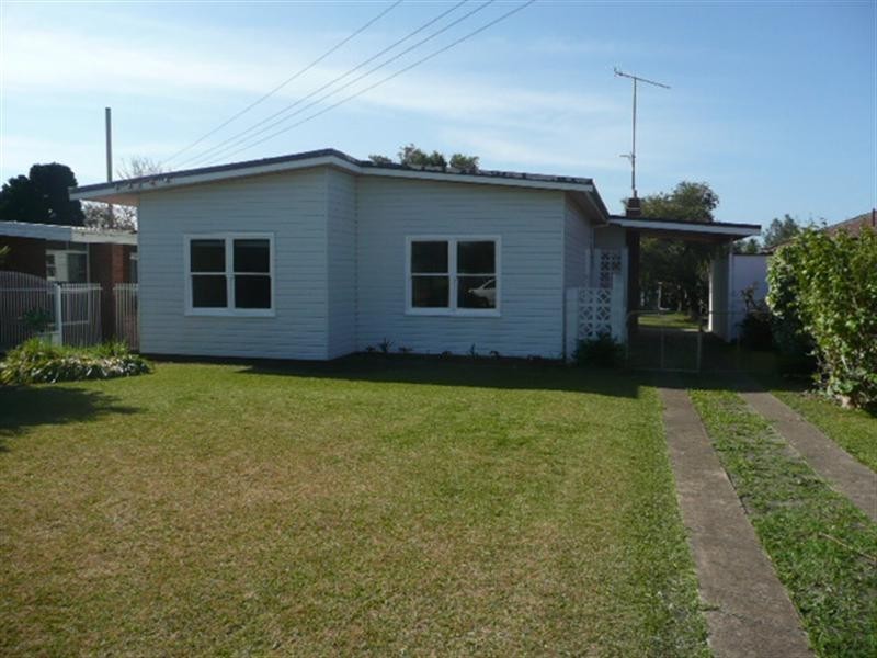 55 The Esplanade, Oak Flats NSW 2529