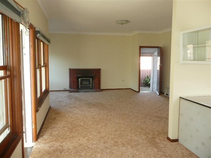 55 The Esplanade, Oak Flats NSW 2529