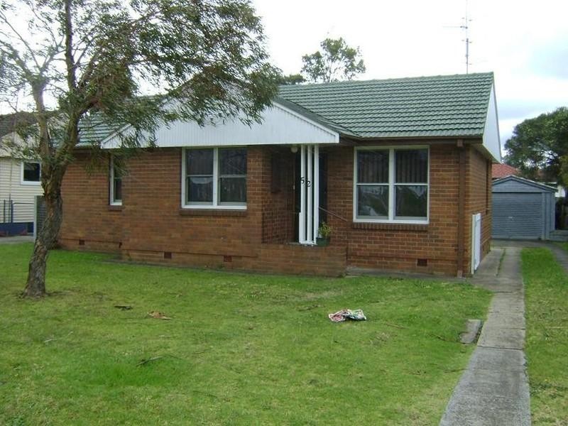 52 Lake Entrance Road, Warilla NSW 2528