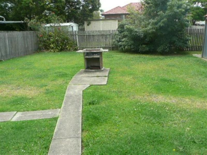 52 Lake Entrance Road, Warilla NSW 2528