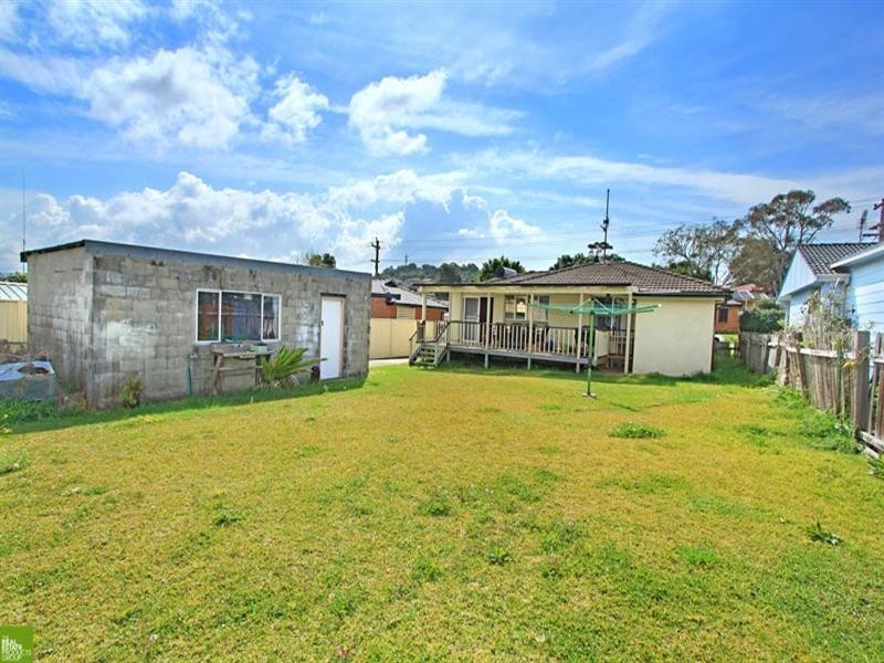 81 Madigan Boulevard, Mount Warrigal NSW 2528