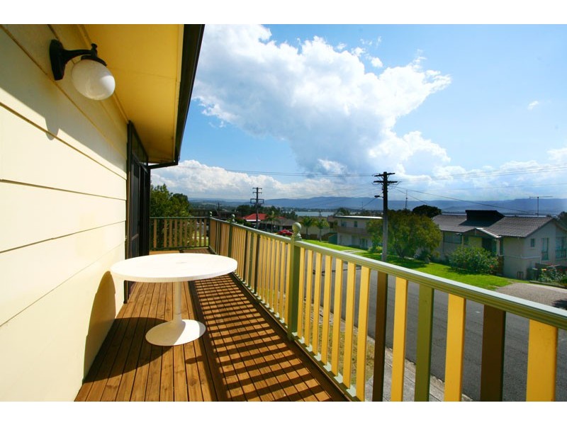 22 Beaurepaire Avenue, Mount Warrigal NSW 2528